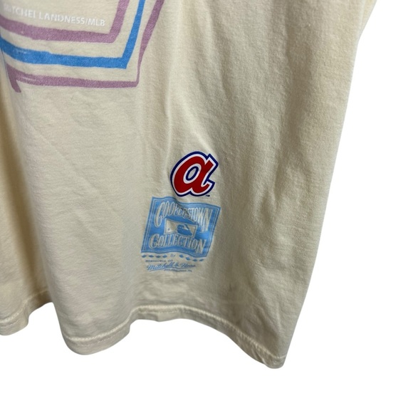 Mitchell and Ness Atlanta Braves Sidewalk Sketch Tee Cream/Blue/Pink L - Picture 8 of 8